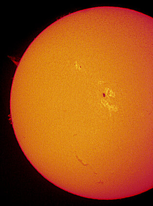 Sonne in H-alpha mit PST